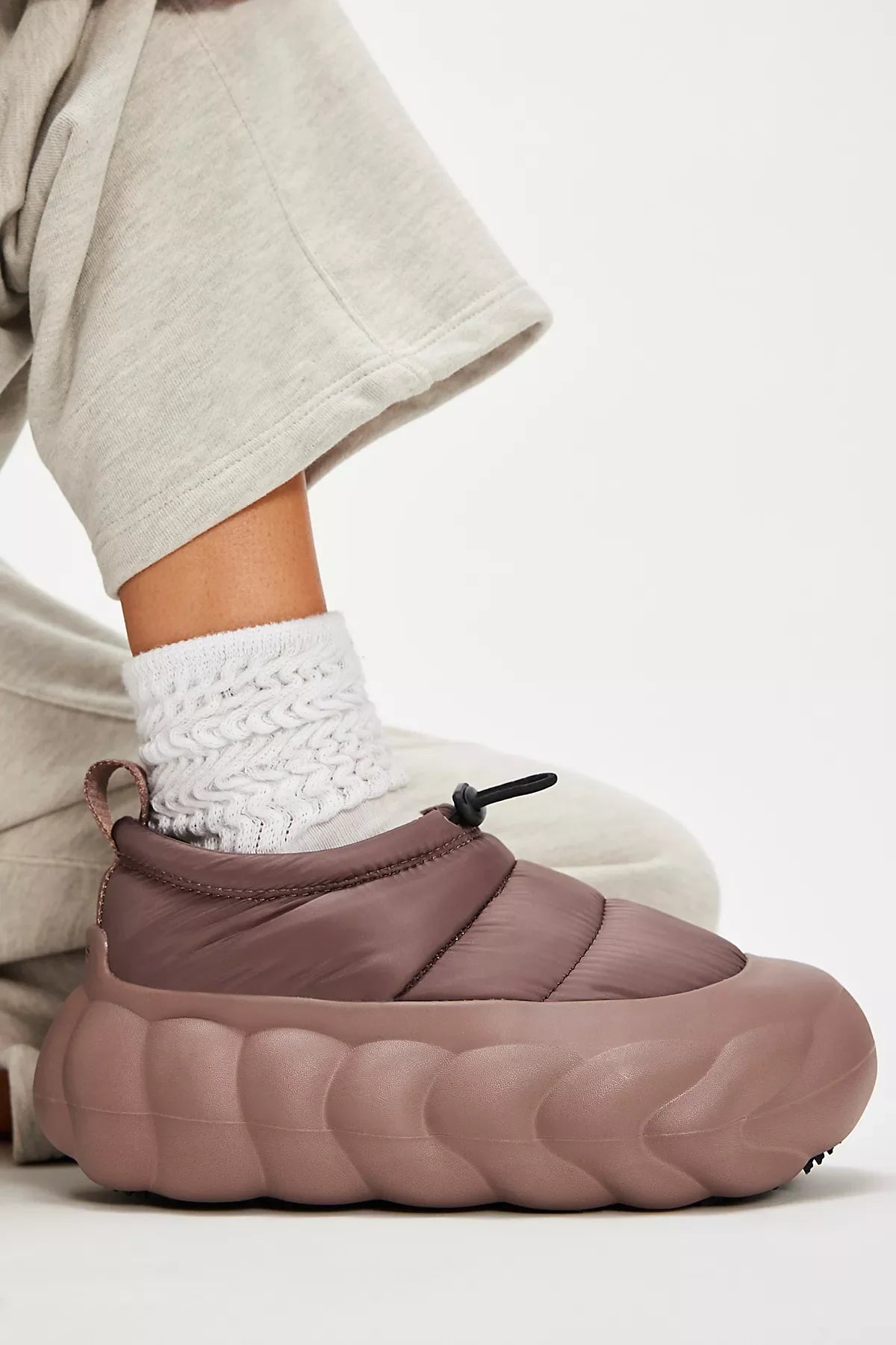 Crocs Overpuff Shorty Slip-Ons