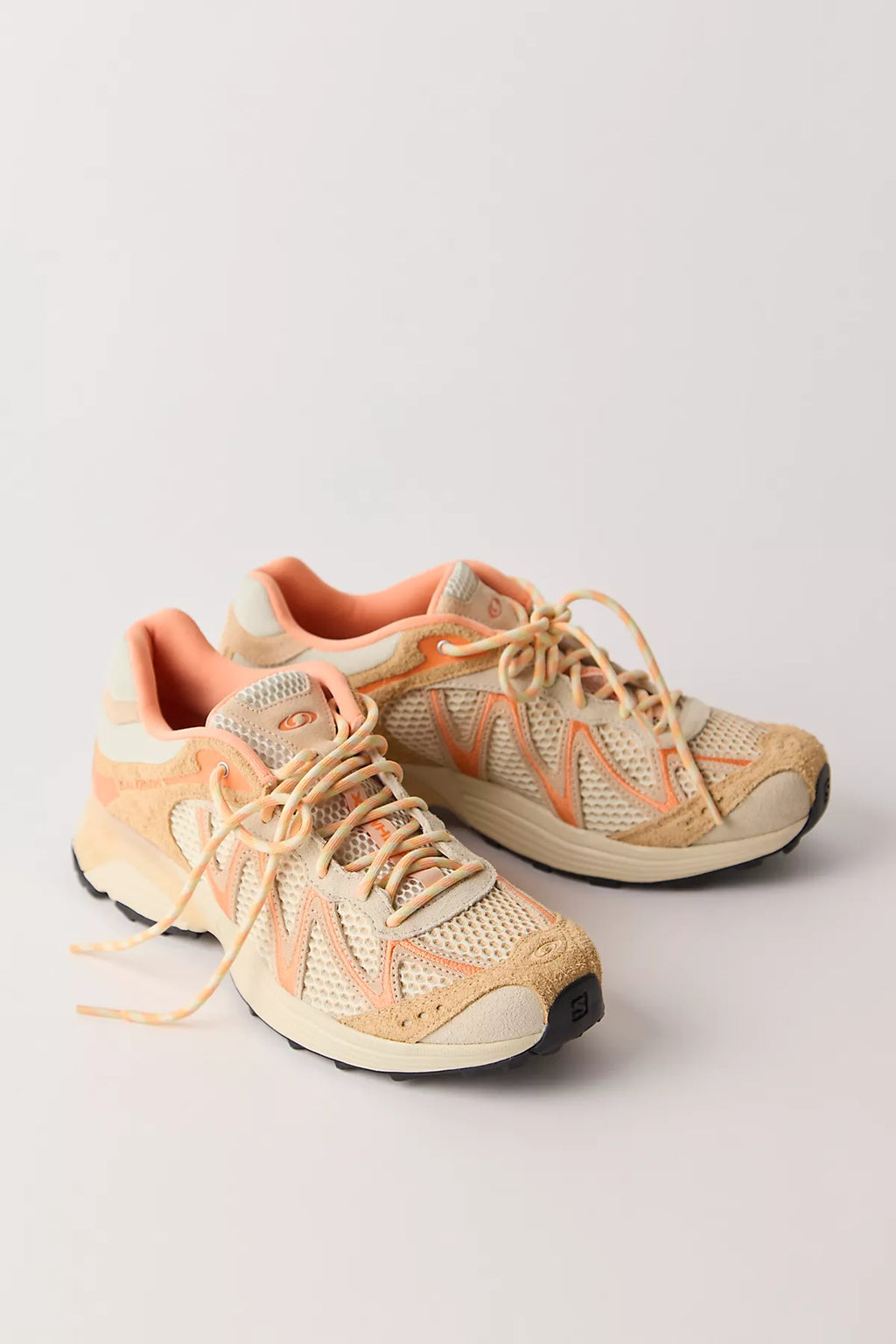 Salomon XT-Whisper Embroidery Sneakers