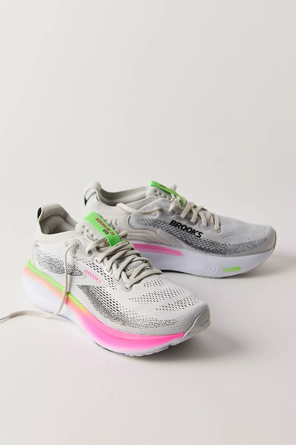 Brooks Adrenaline GTS 25 Sneakers