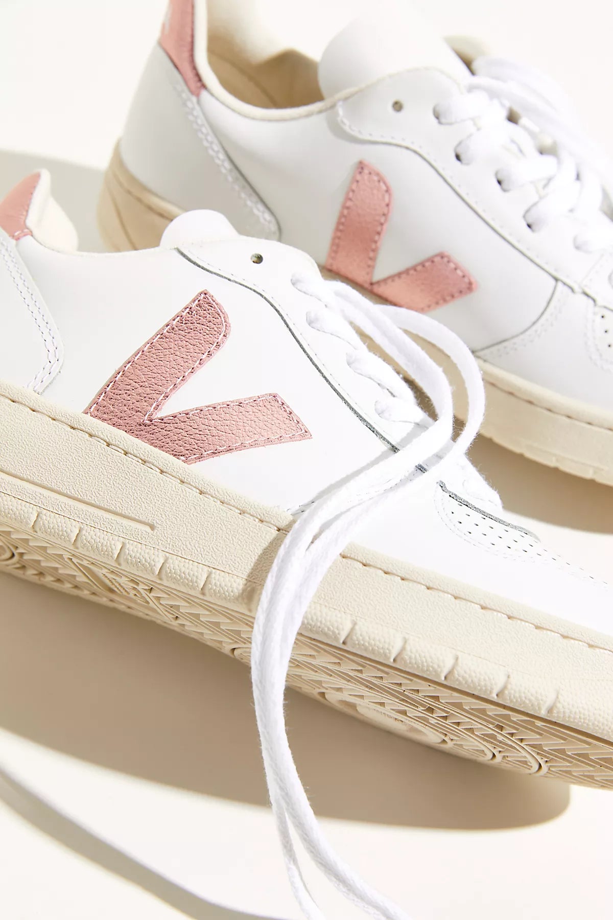 Veja V-10 Sneakers
