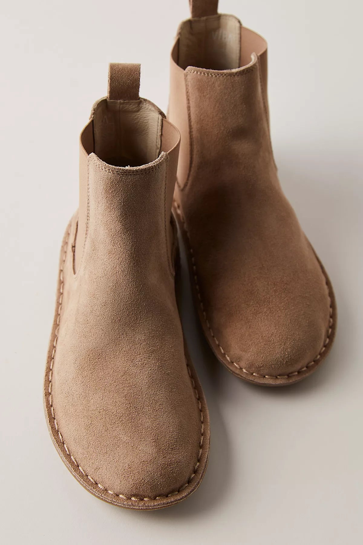 VIBAe Helsinki Chelsea Boots