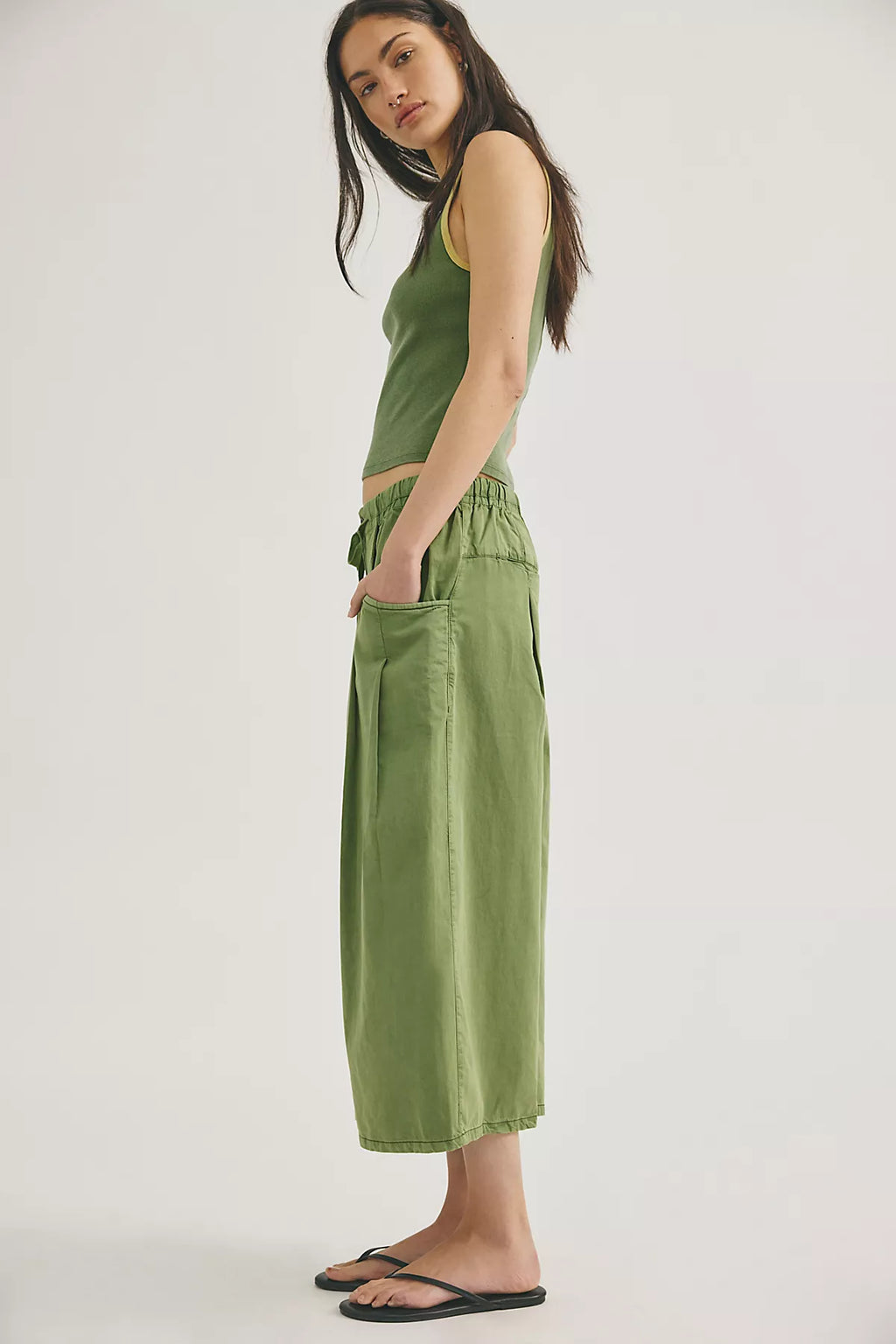 Telluride Wide-Leg Crop Pull-On Solid Pants