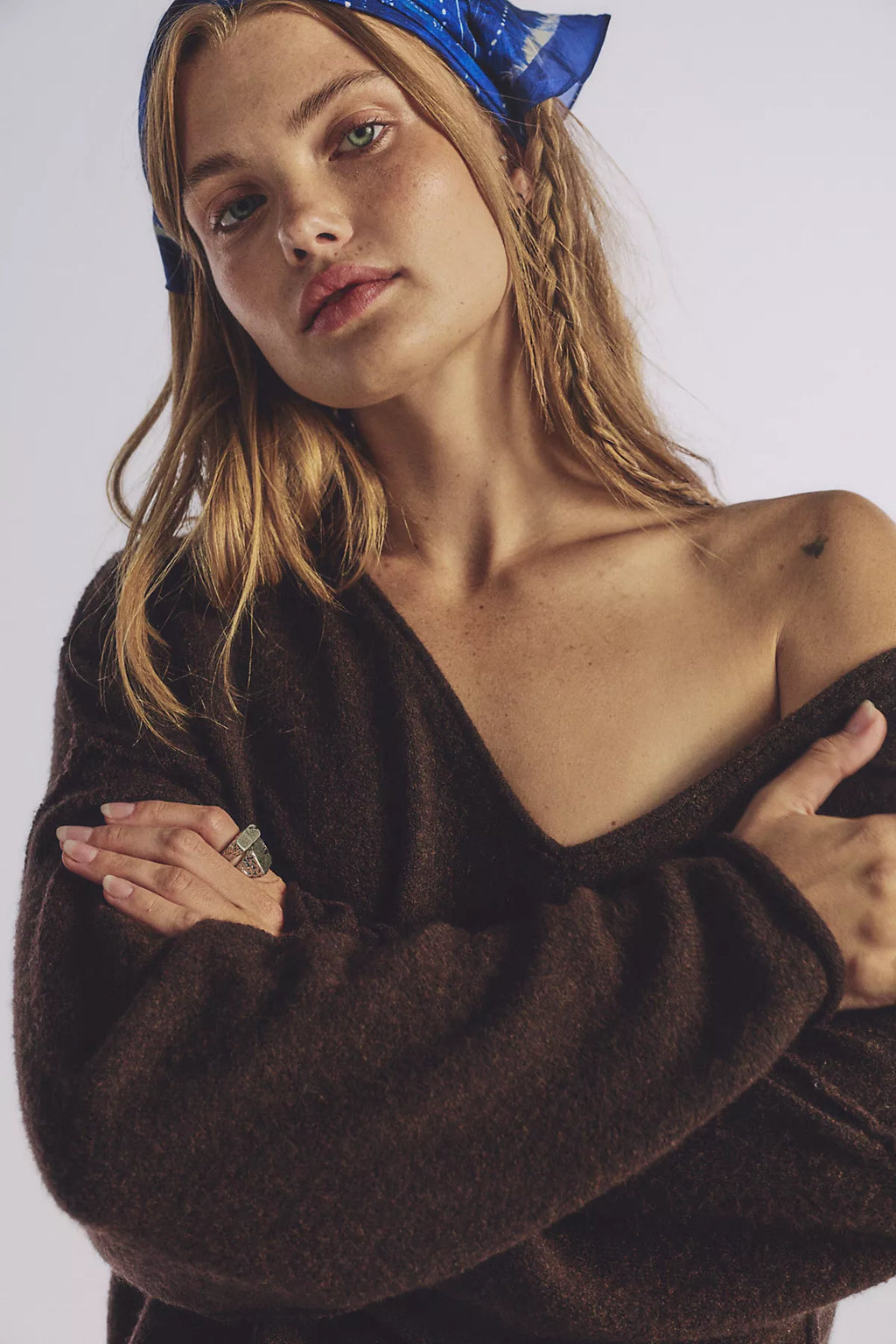 See Me V-Neck Pullover