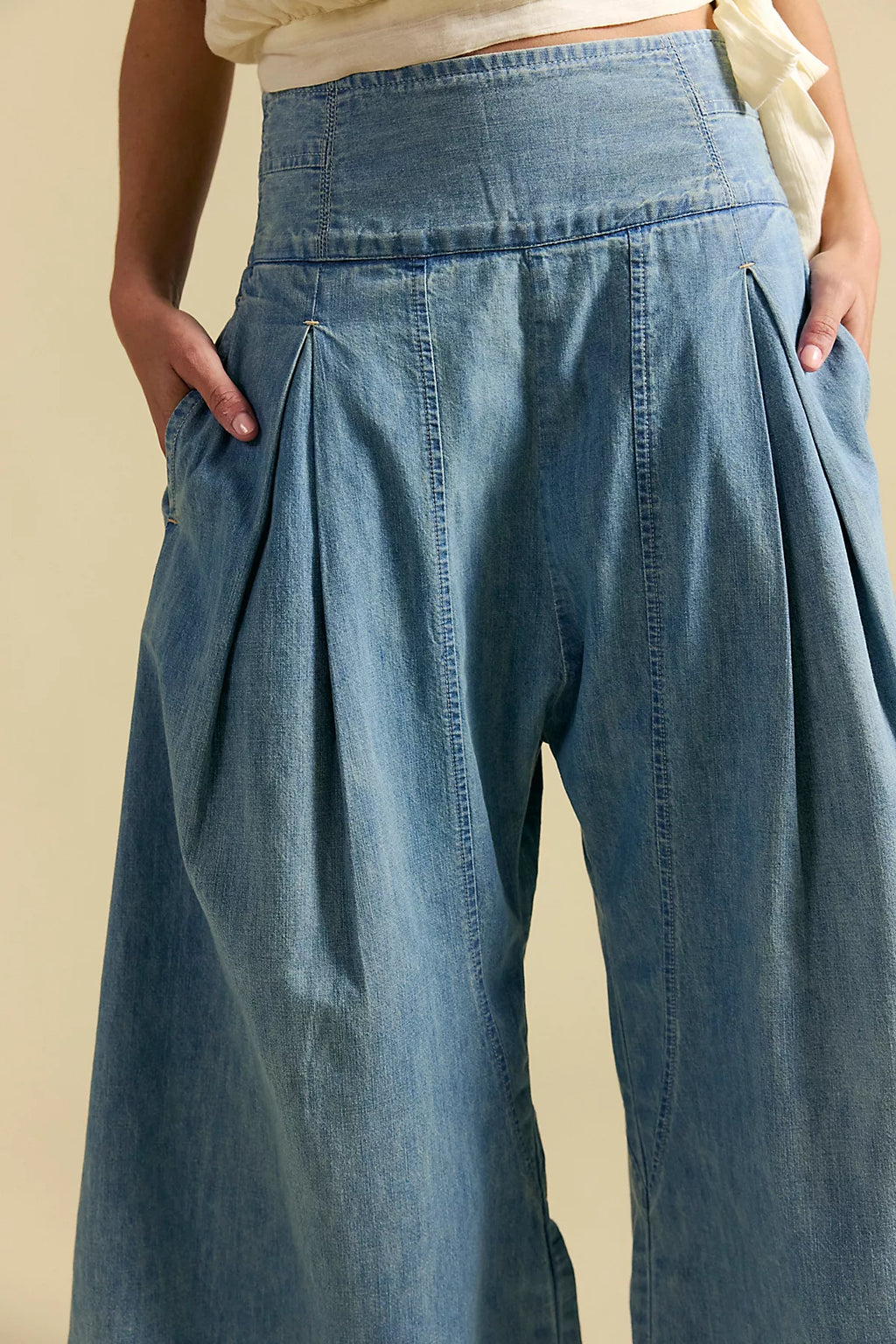 We The Free Valencia Harem Jean