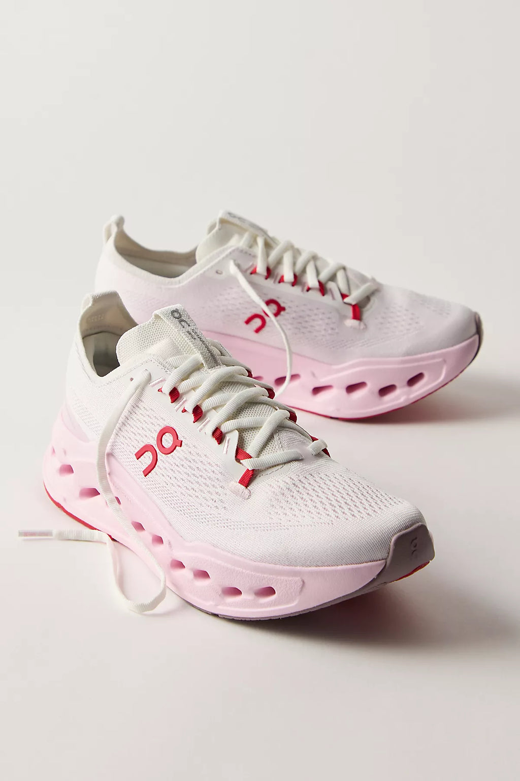 On Cloudsurfer Max Sneakers