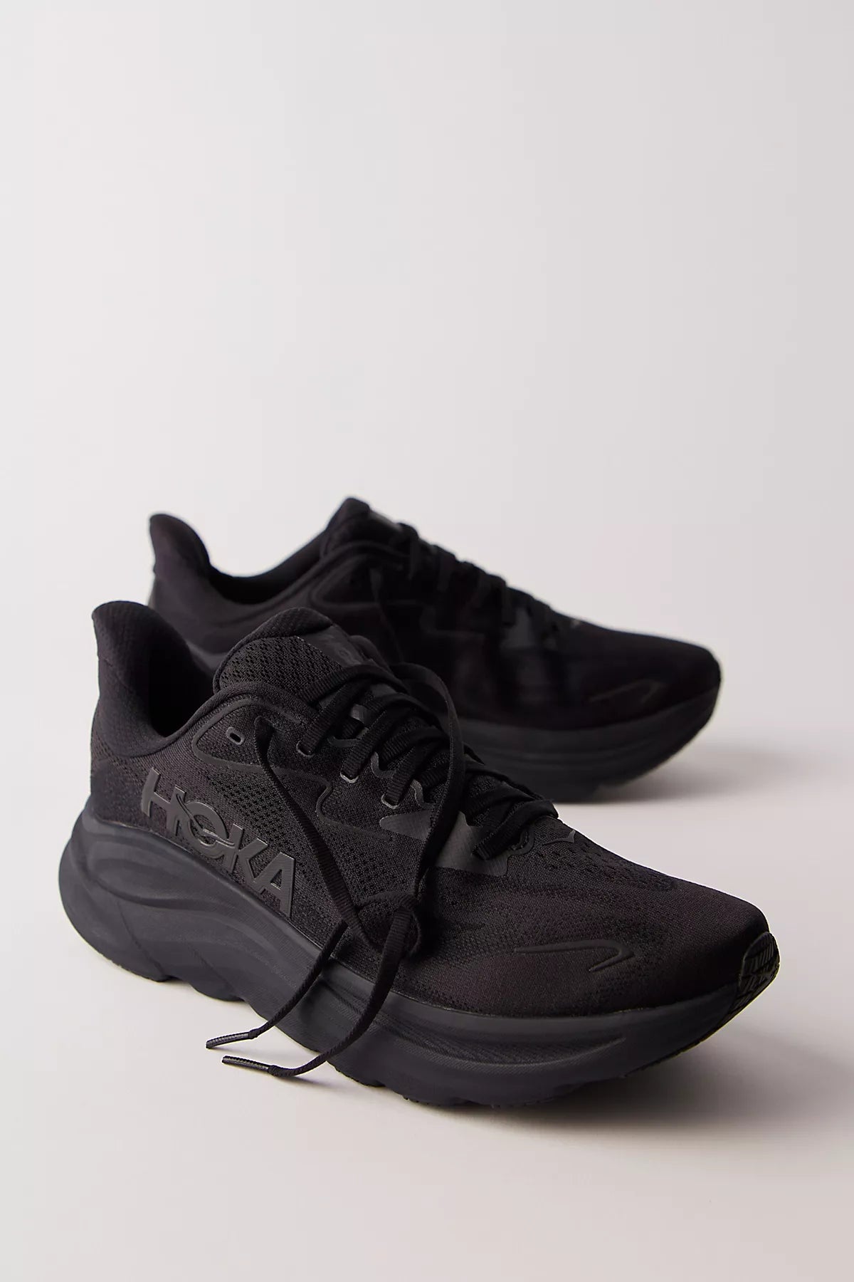 HOKA® Clifton 10 Sneakers