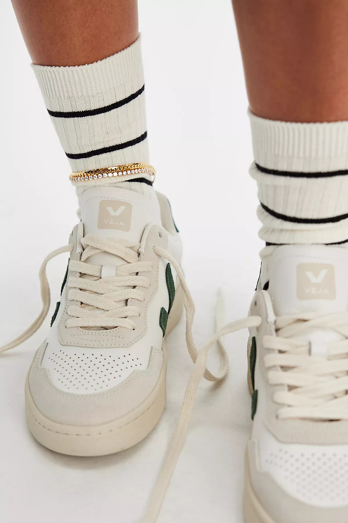 Veja V-90 Sneakers