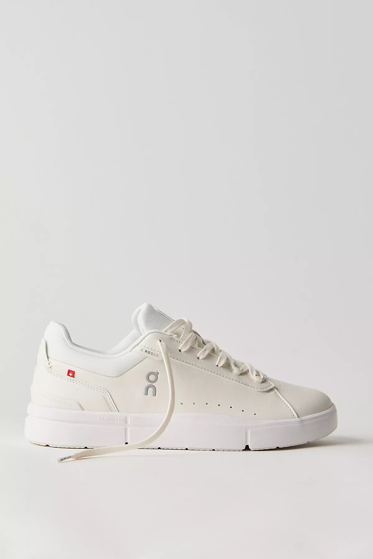 On Roger Advantage Sneakers