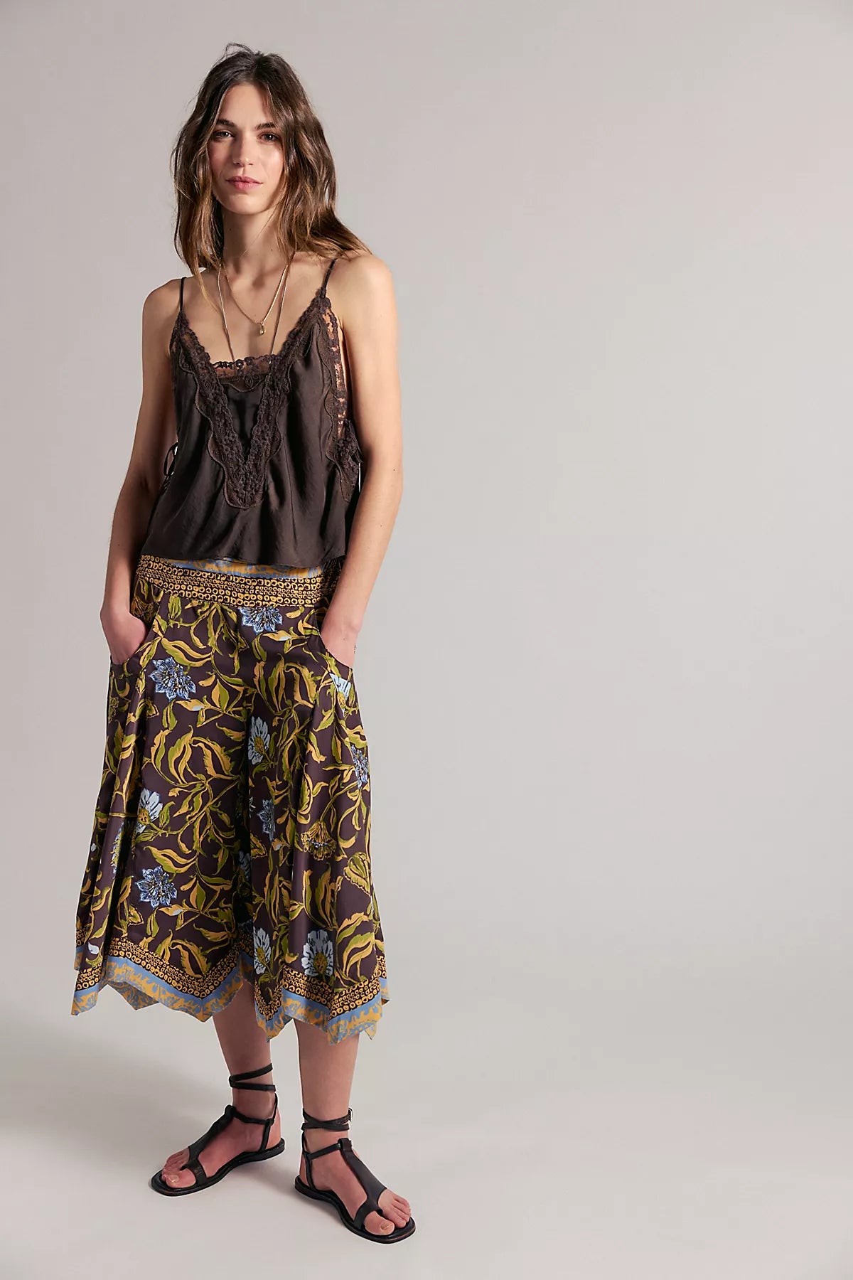 Sweet Reaction Pull-On Wide-Leg Crop Pants
