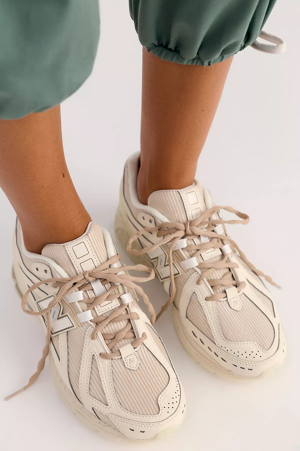 New Balance 1906R Sneakers