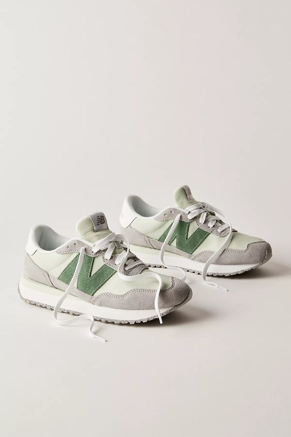 New Balance 237 Sneakers