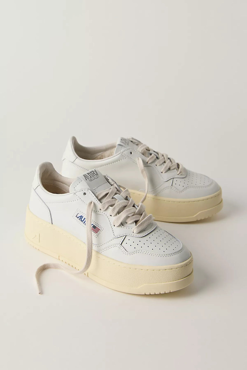 Autry Medalist Platform Low-Top Sneakers