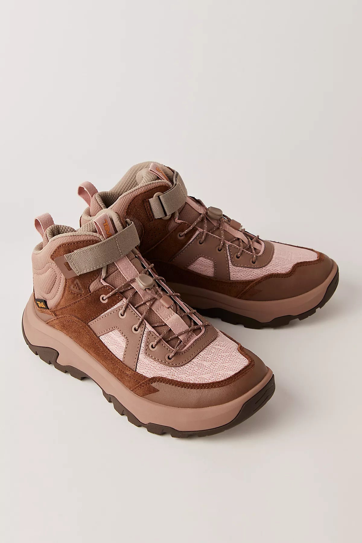 Teva Hurricane Daybreaker Mid Hiking Boots