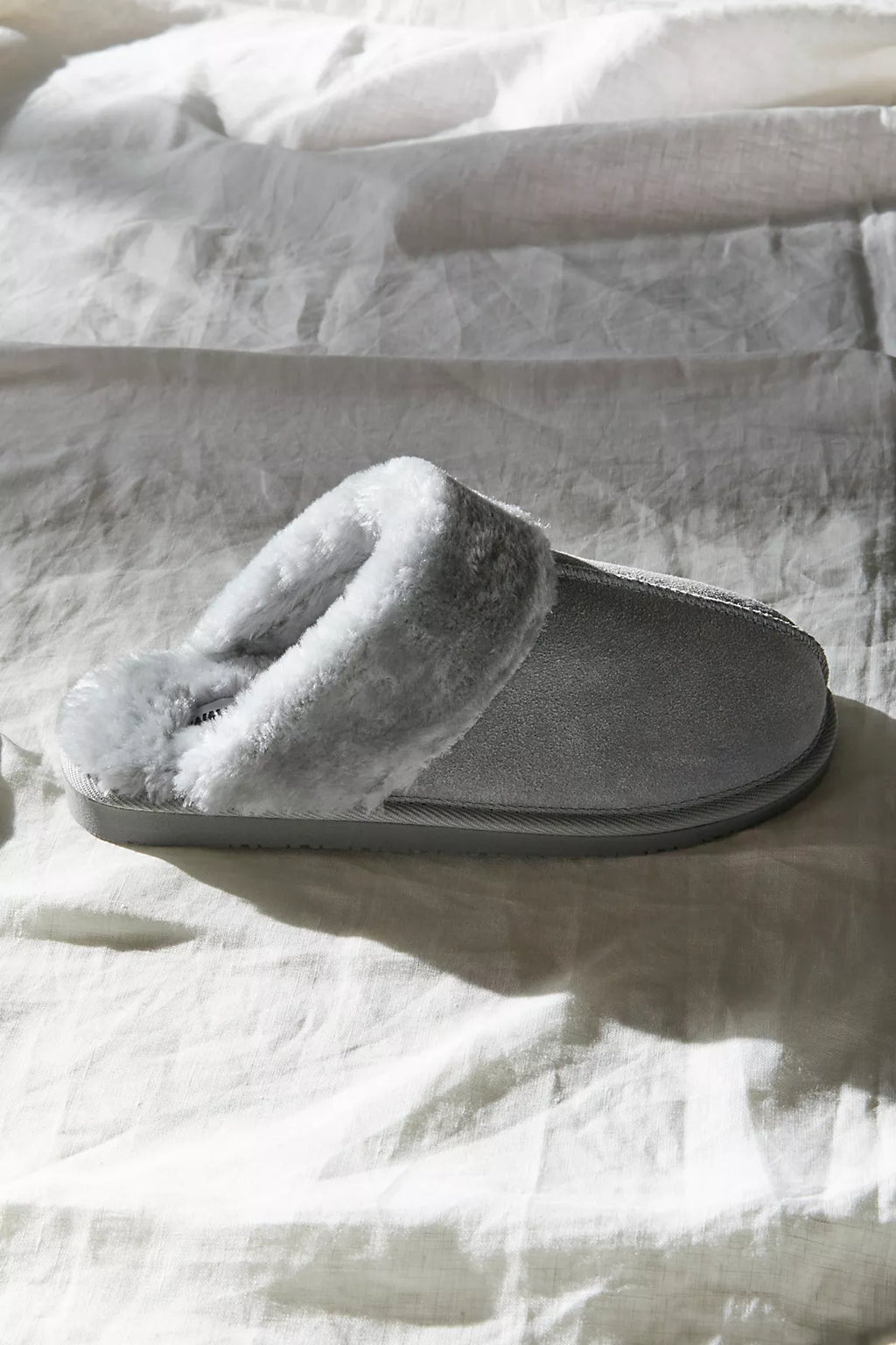 Minnetonka Chesney Slippers