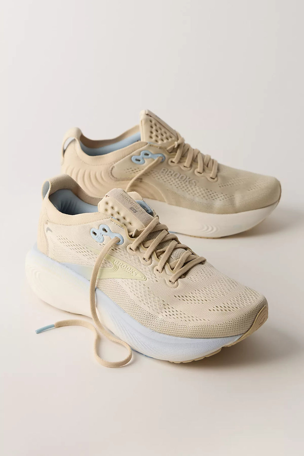 Brooks Adrenaline GTS 25 Sneakers