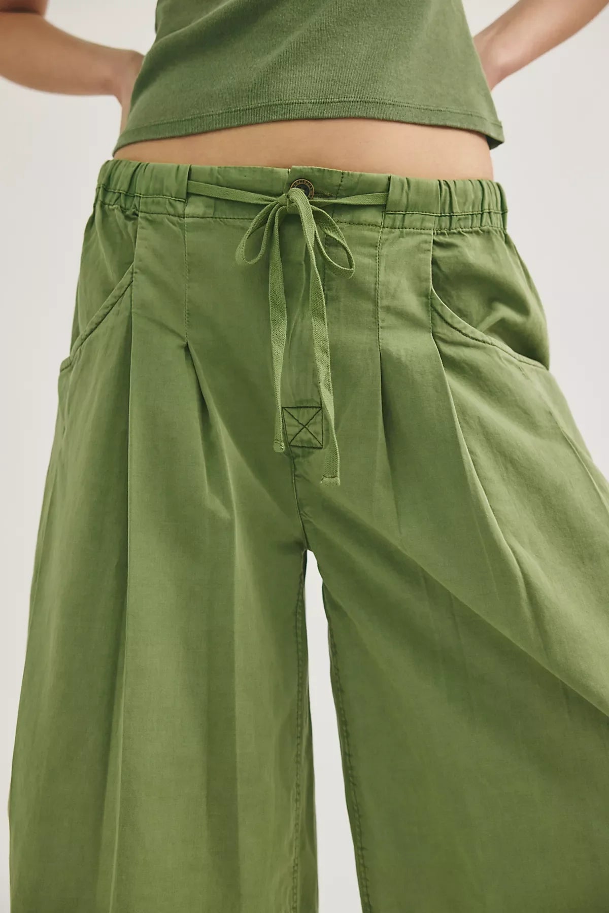 Telluride Wide-Leg Crop Pull-On Solid Pants