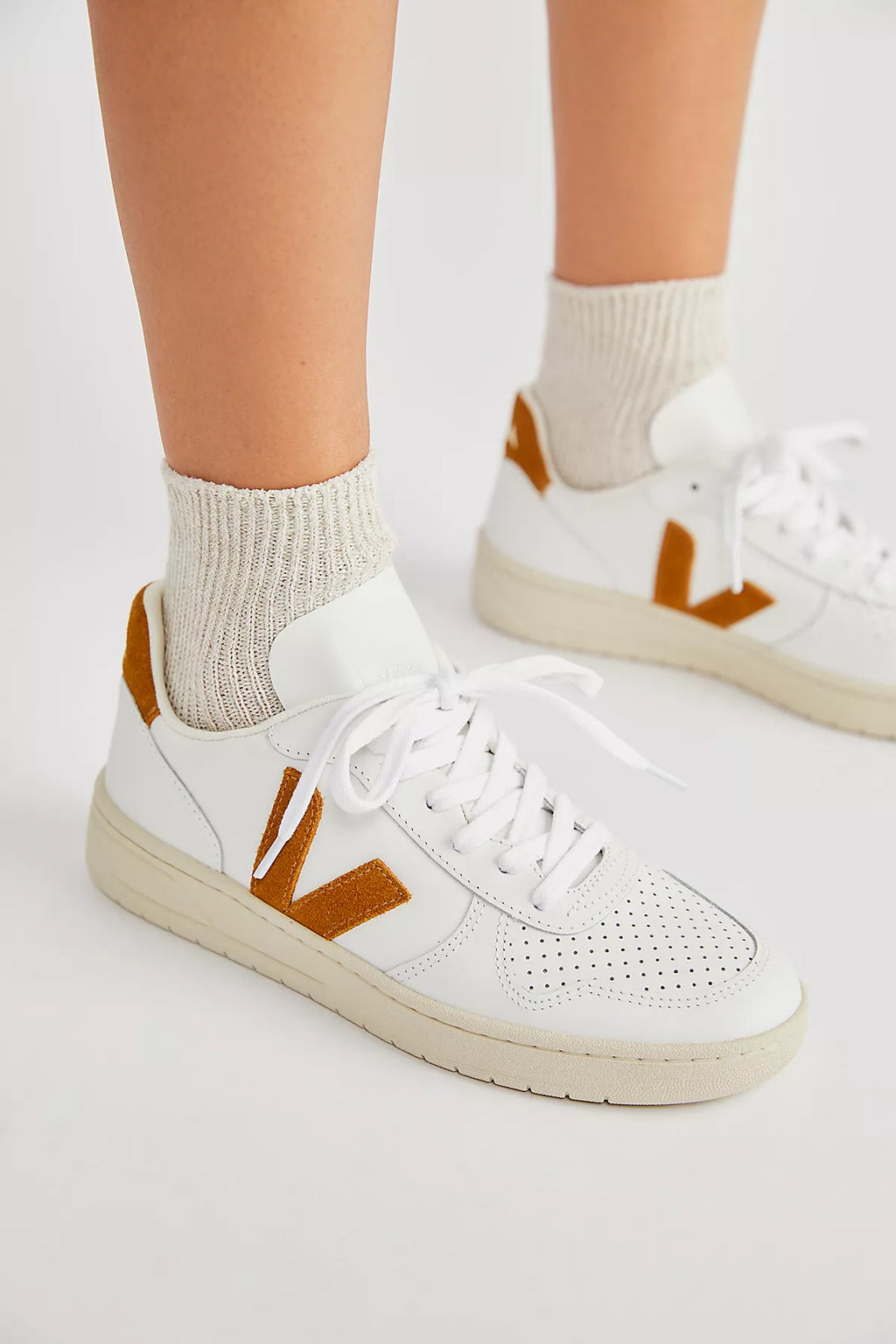 Veja V-10 Sneakers