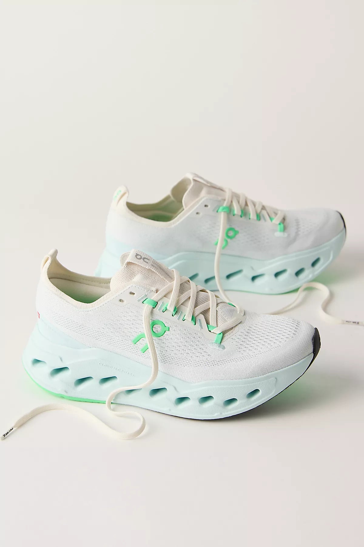 On Cloudsurfer Max Sneakers