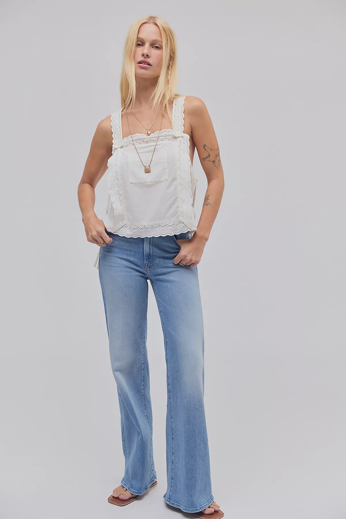 MOTHER The Hustler Roller Sneak Jeans