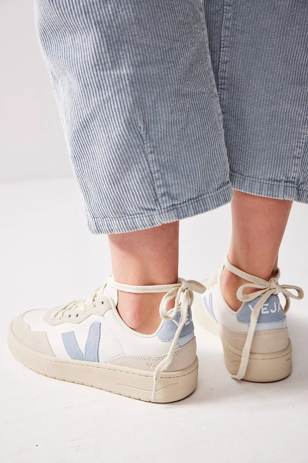 Veja V-90 Sneakers