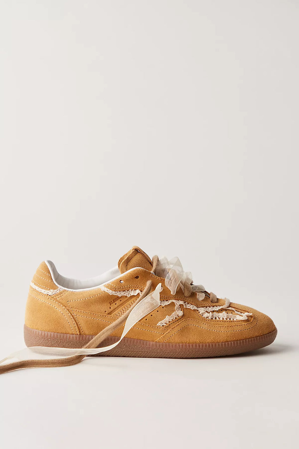 ALOHAS Tb.490 Crochet Sneakers