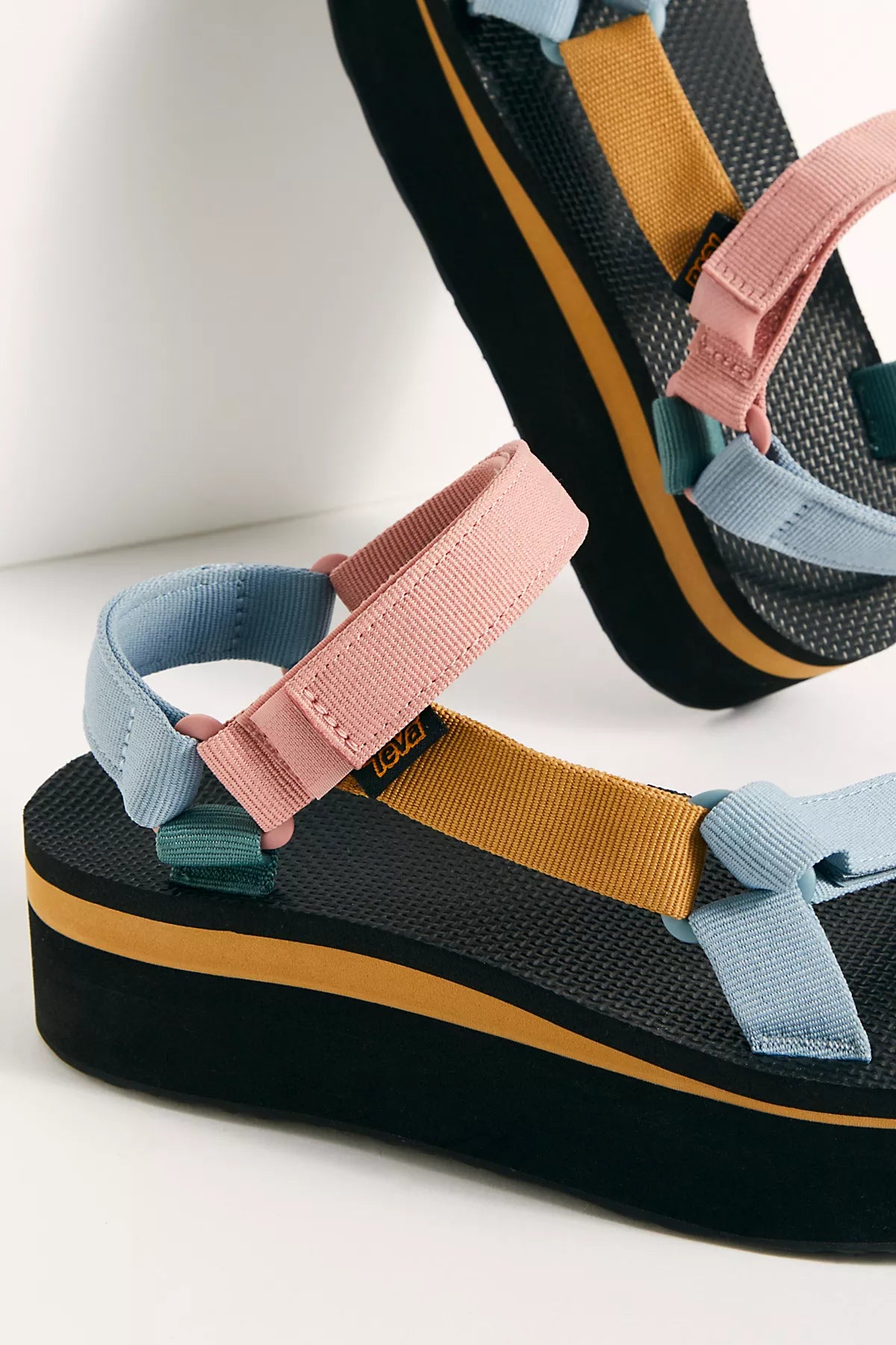 Teva Flatform Universal Sandals