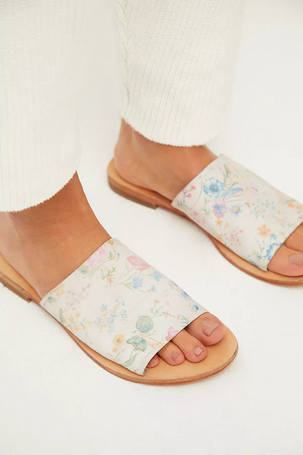 Vicente Slide Sandals