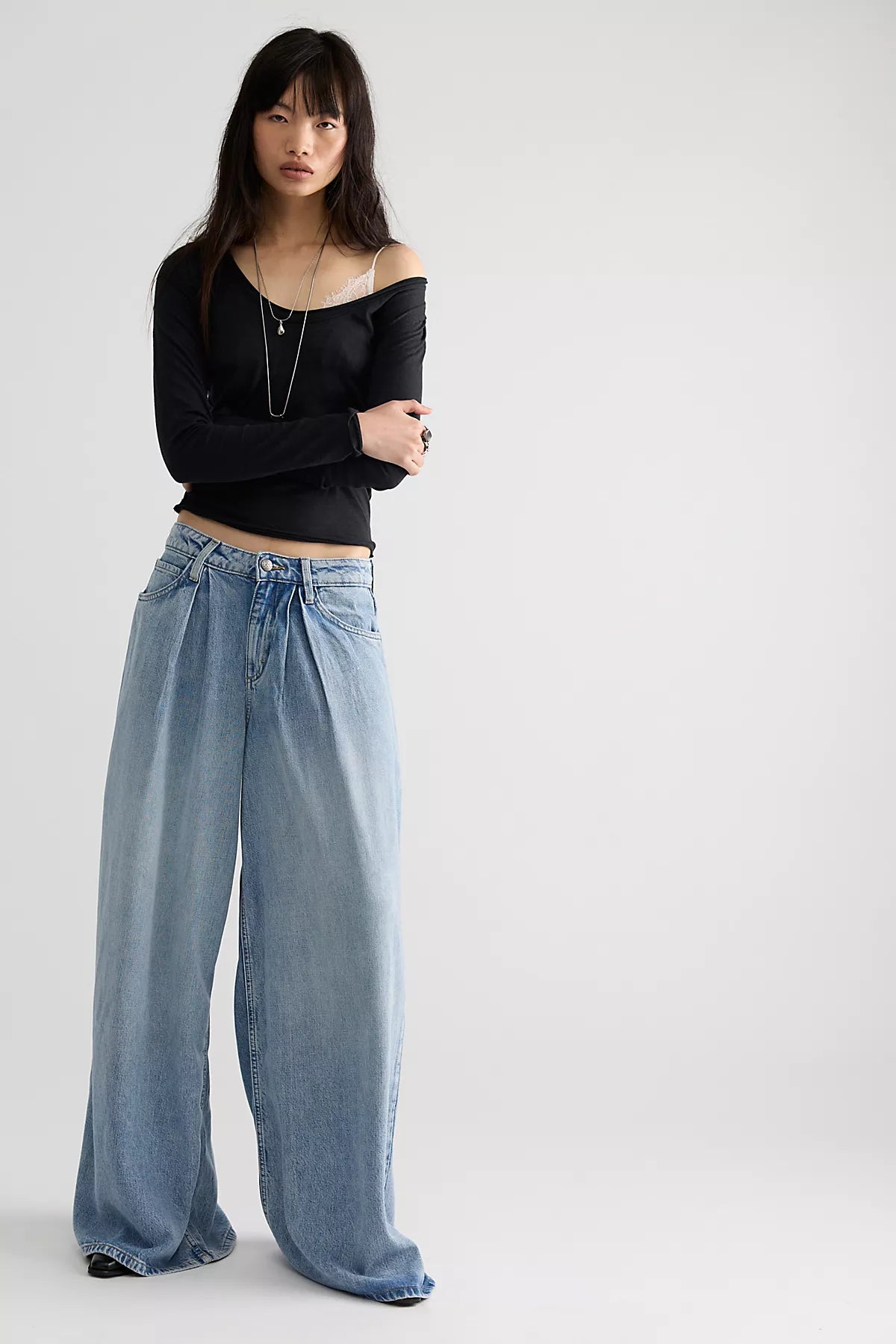 Lee LQD Slouchy Pleated Trouser Jeans