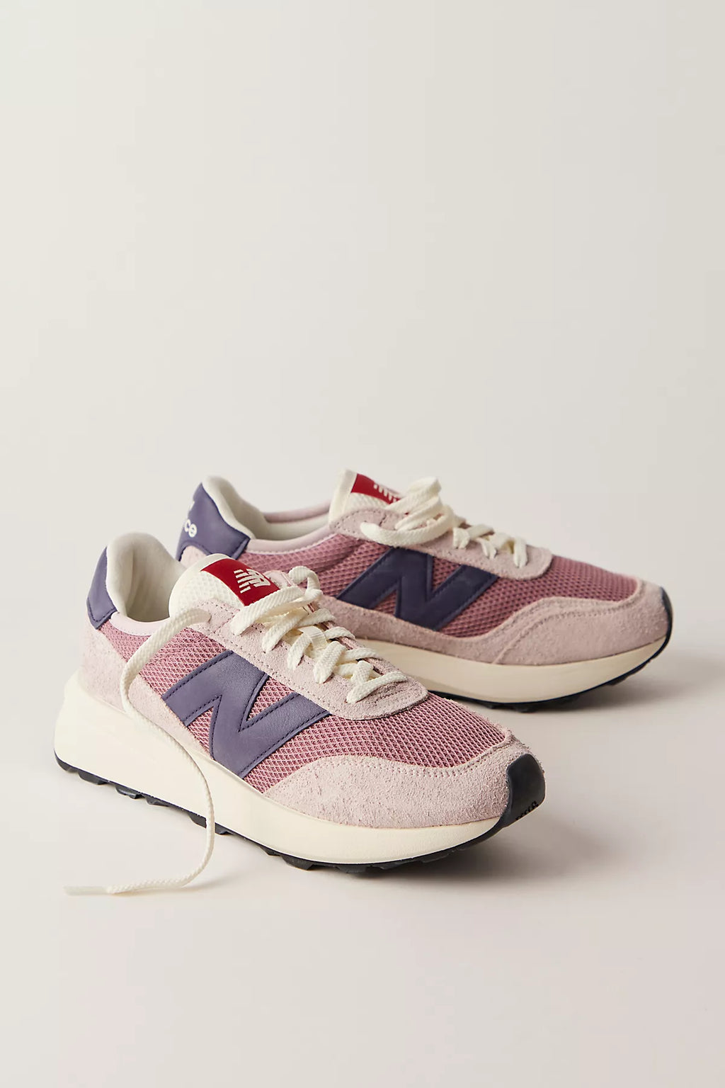 New Balance 370 Sneakers