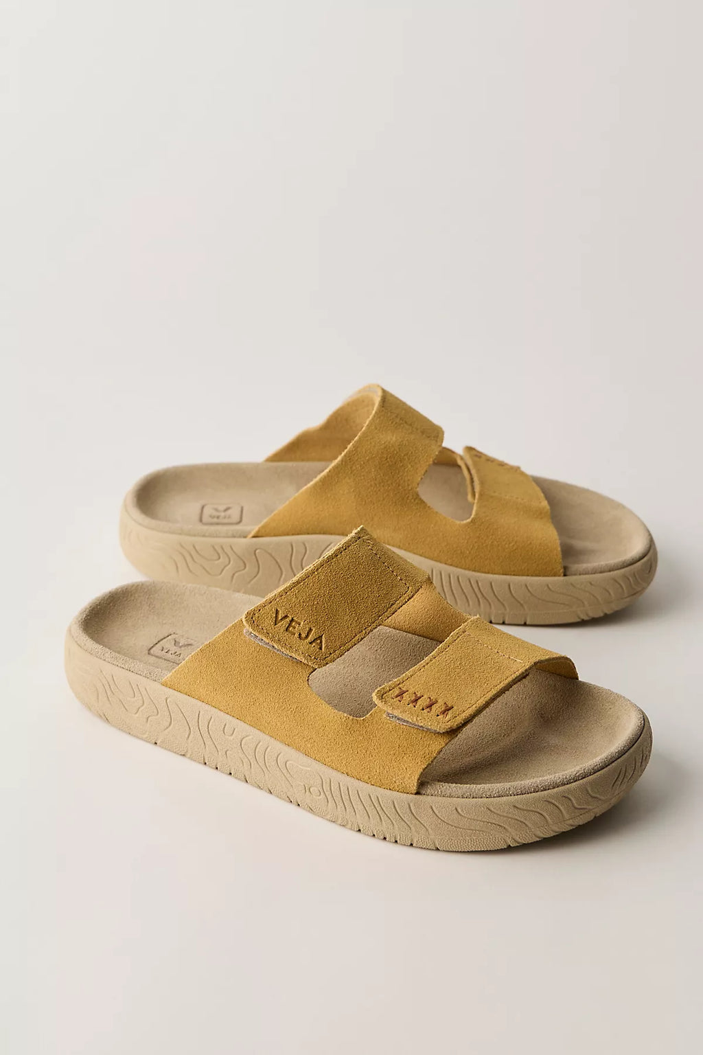 Veja Etna Sandals