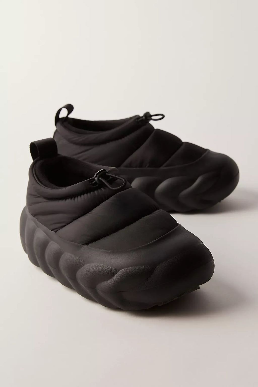 Crocs Overpuff Shorty Slip-Ons