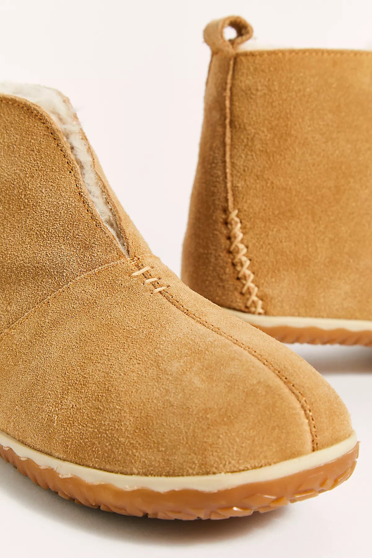 Minnetonka Tucson Slippers