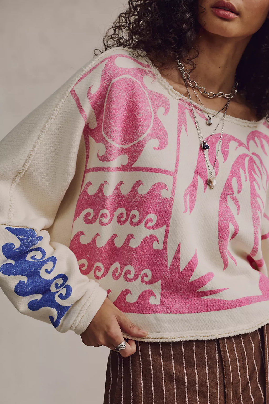 We The Free To The East Printed Pullover