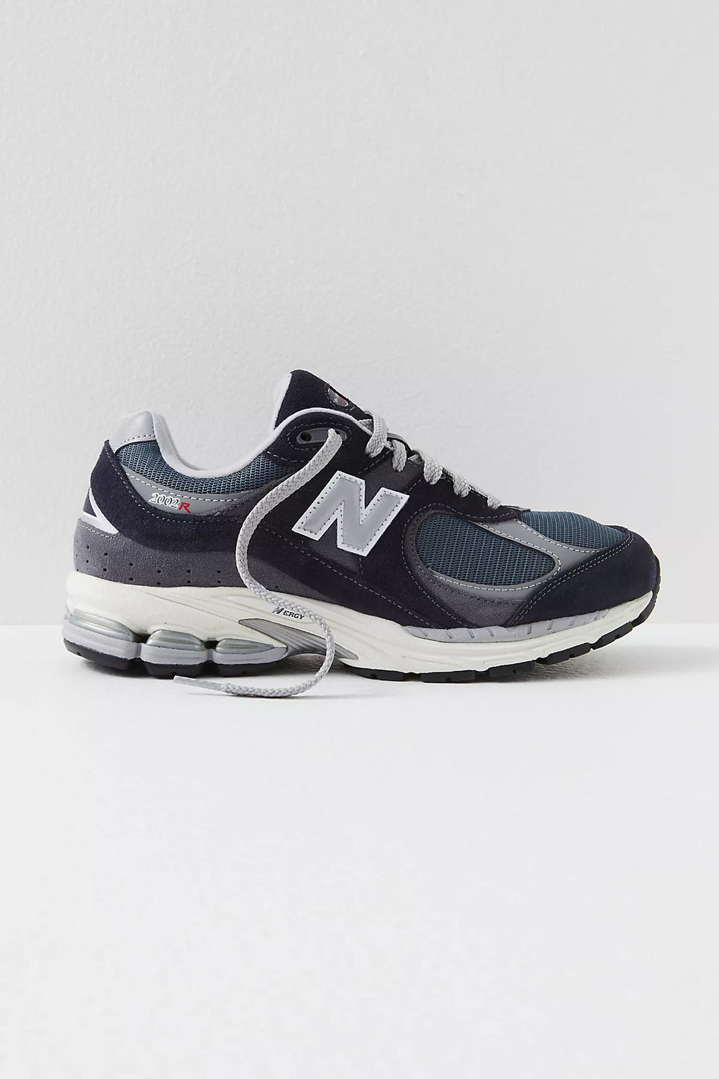 New Balance 2002r Sneakers