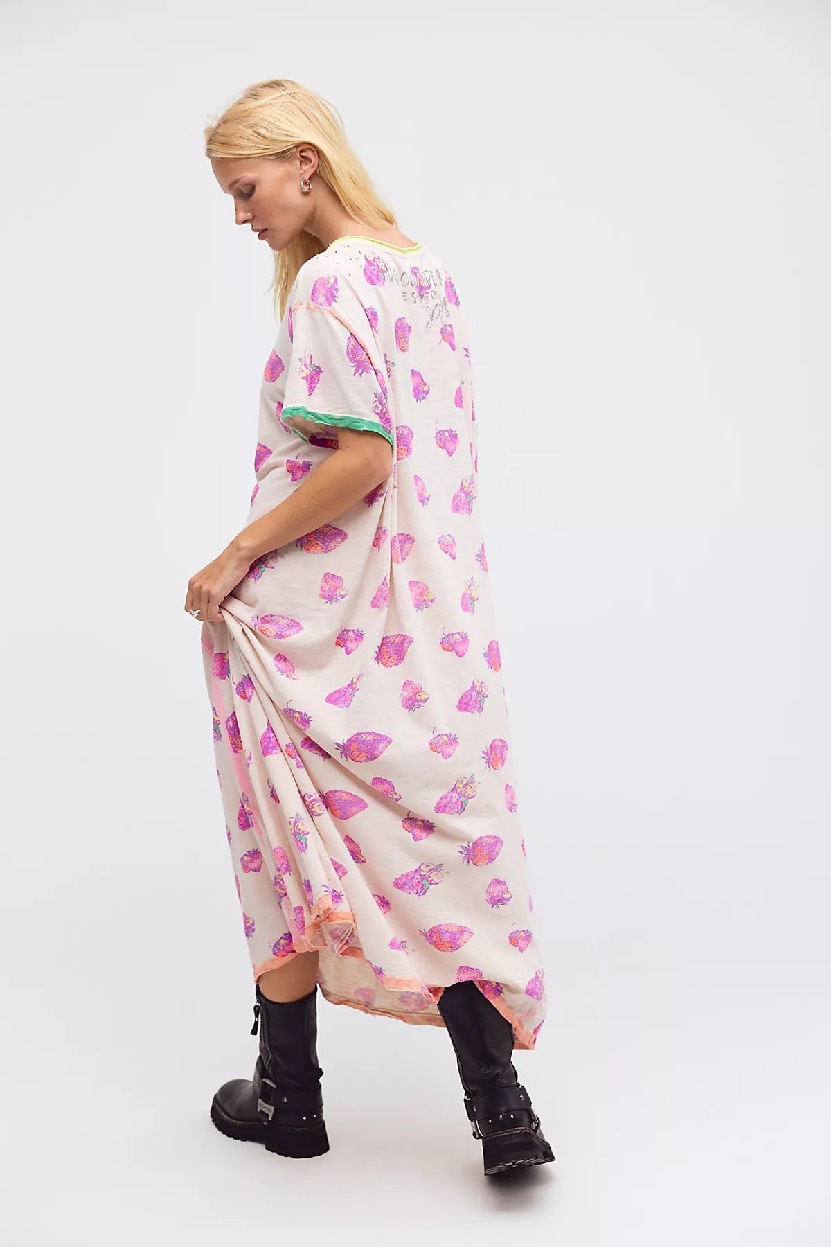 Magnolia Pearl Strawberry Tee Midi Dress