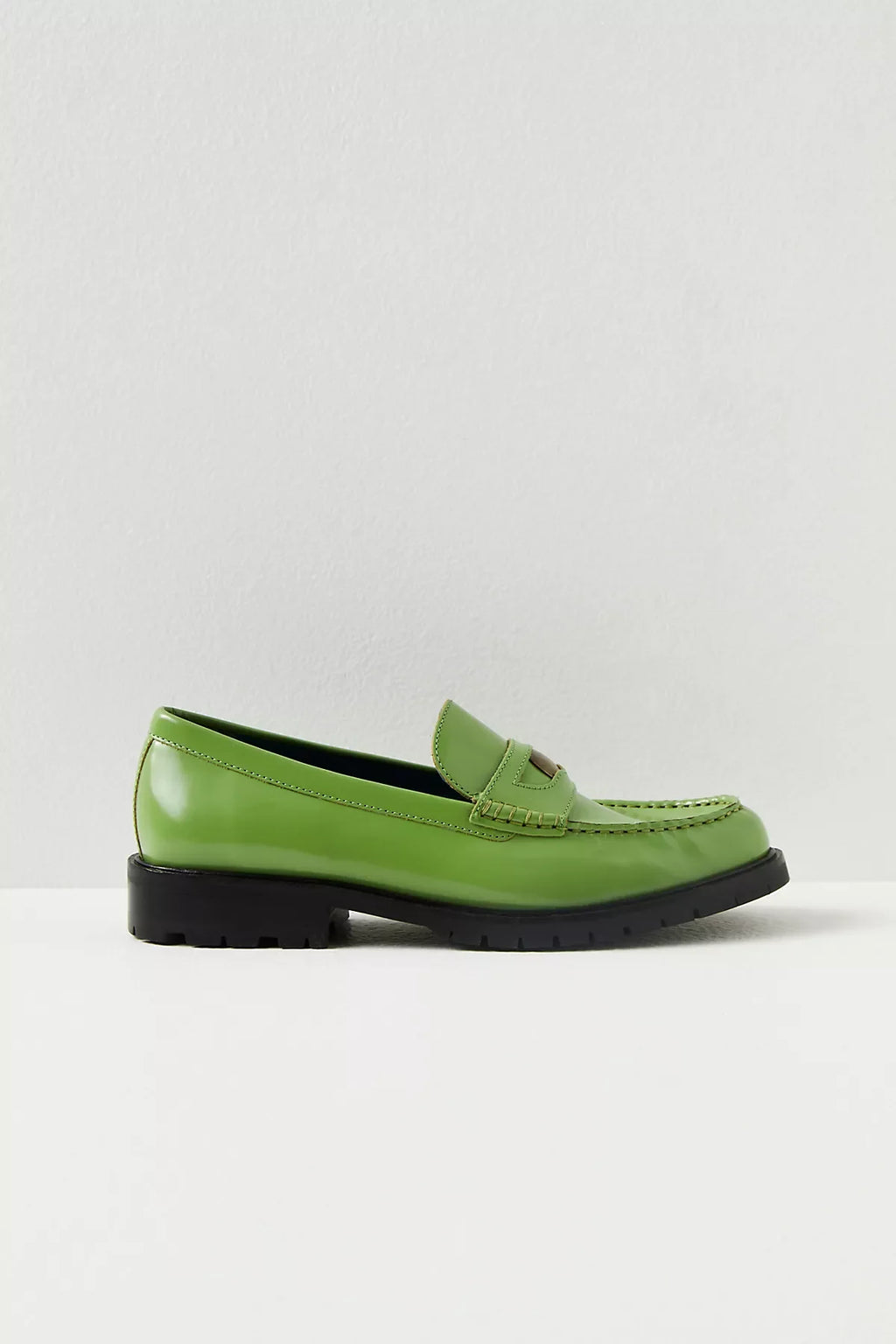 Liv Loafers