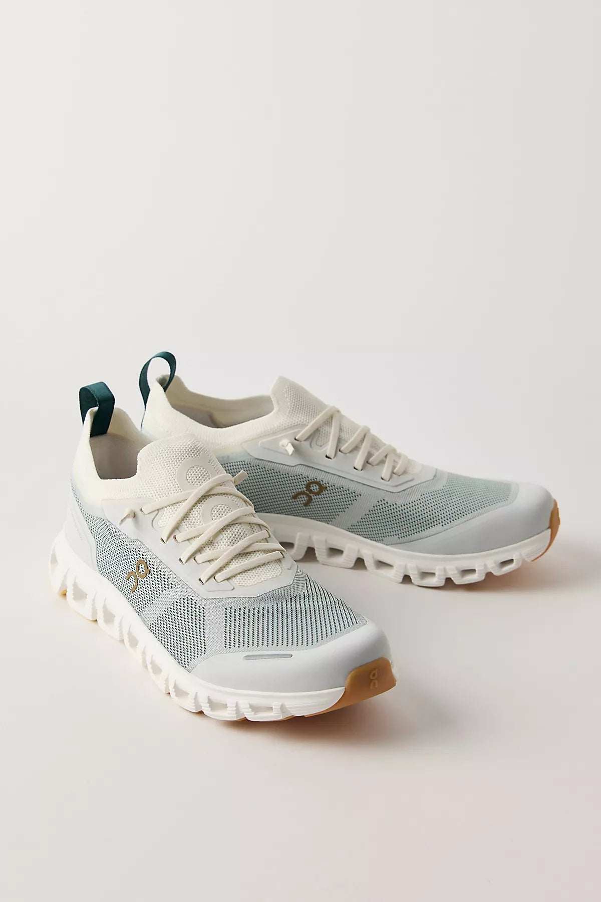 On Cloud 6 Versa Sneakers