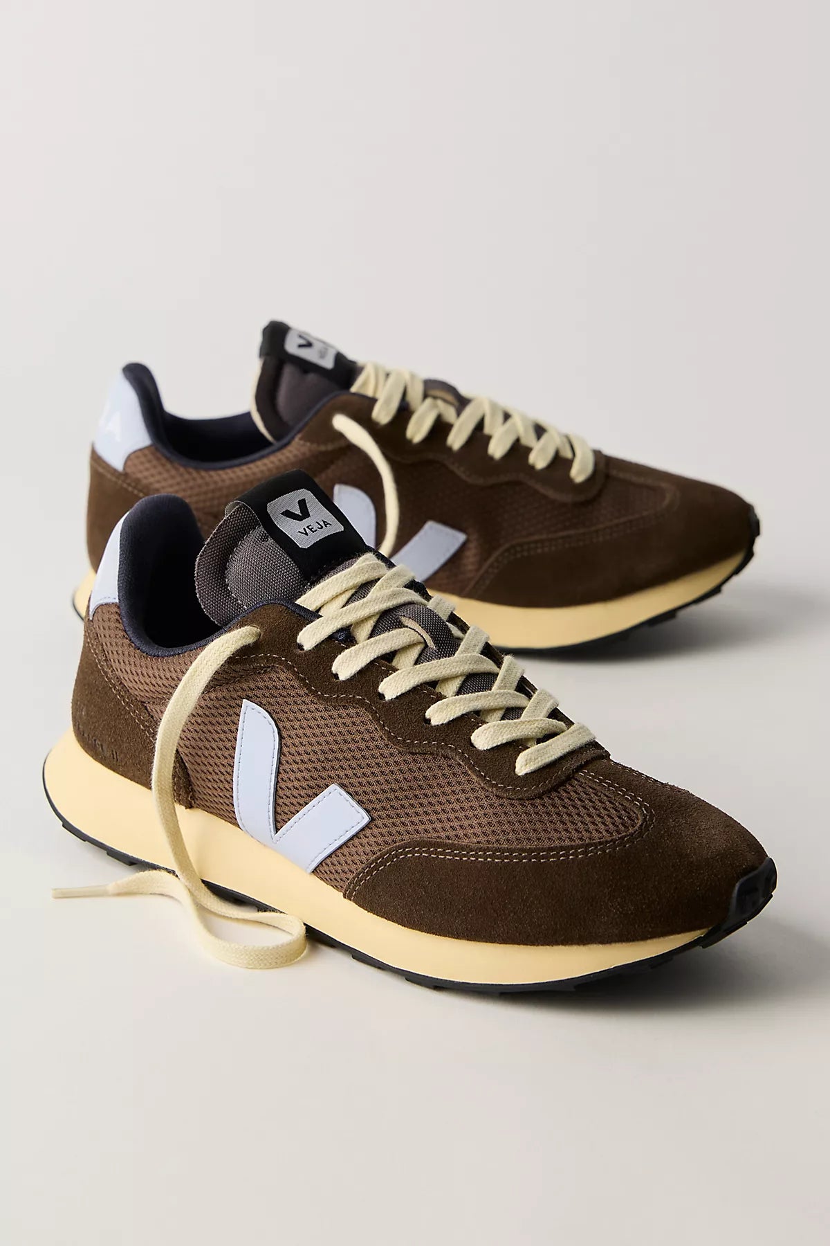 Veja Rio Branco II Sneakers
