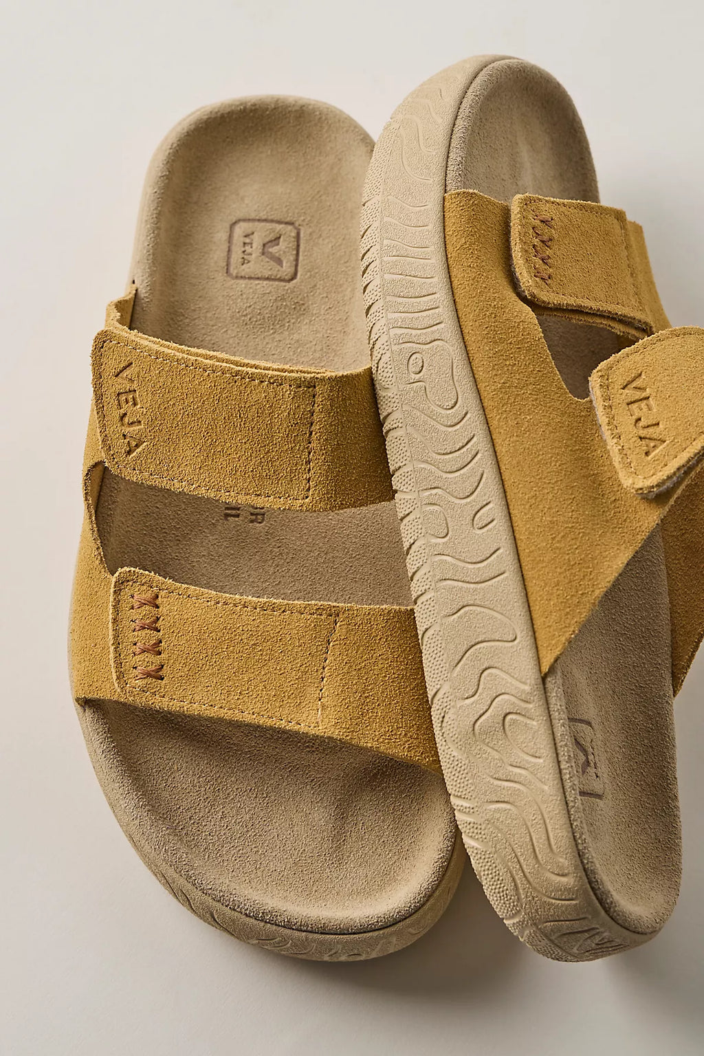Veja Etna Sandals