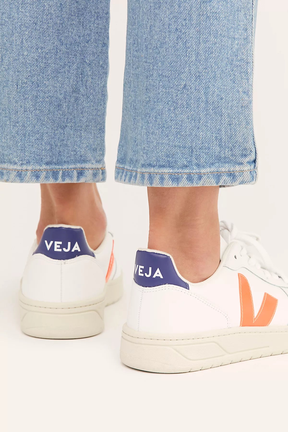 Veja V-10 Sneakers