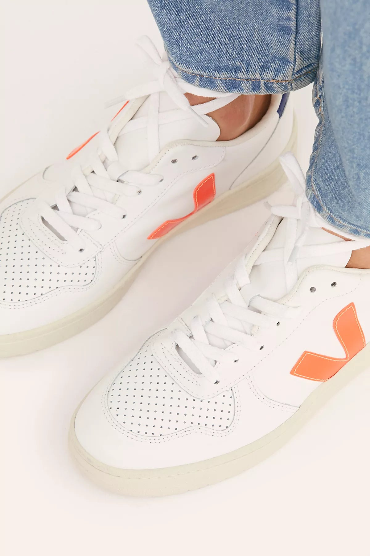 Veja V-10 Sneakers