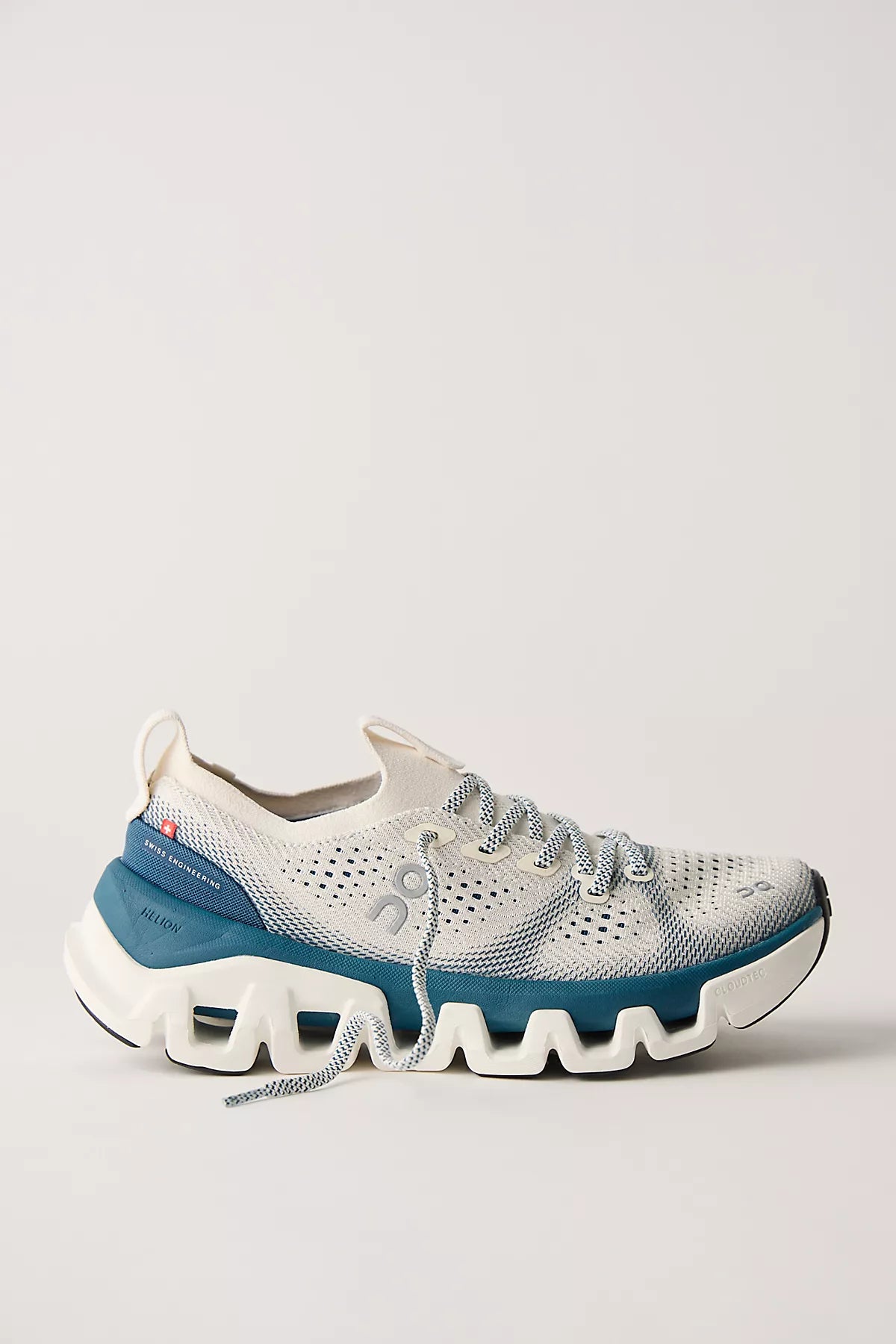 On Cloud X Tempo Sneakers