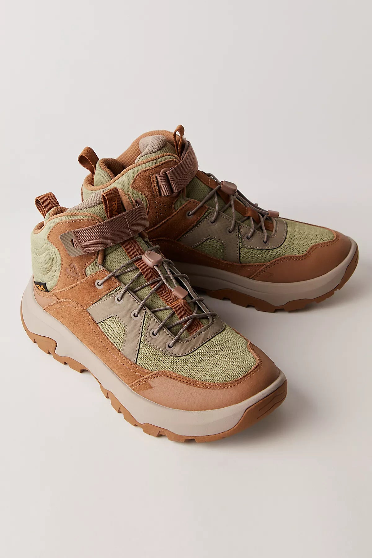 Teva Hurricane Daybreaker Mid Hiking Boots