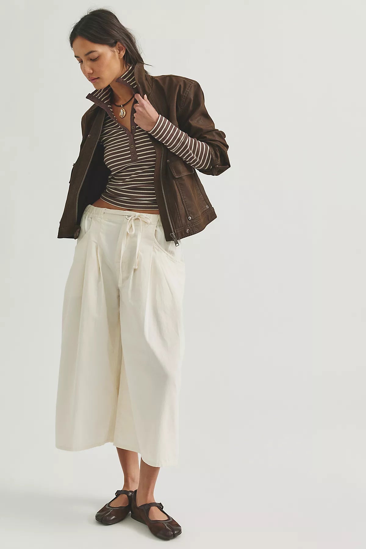 Telluride Wide-Leg Crop Pull-On Solid Pants