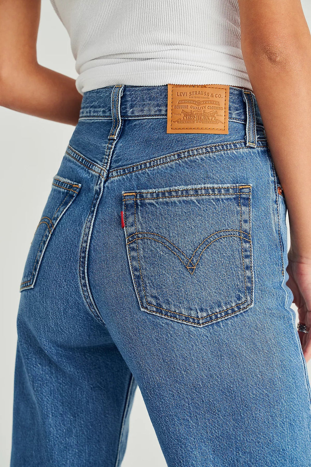 Levi's Ribcage Straight Ankle Jeans