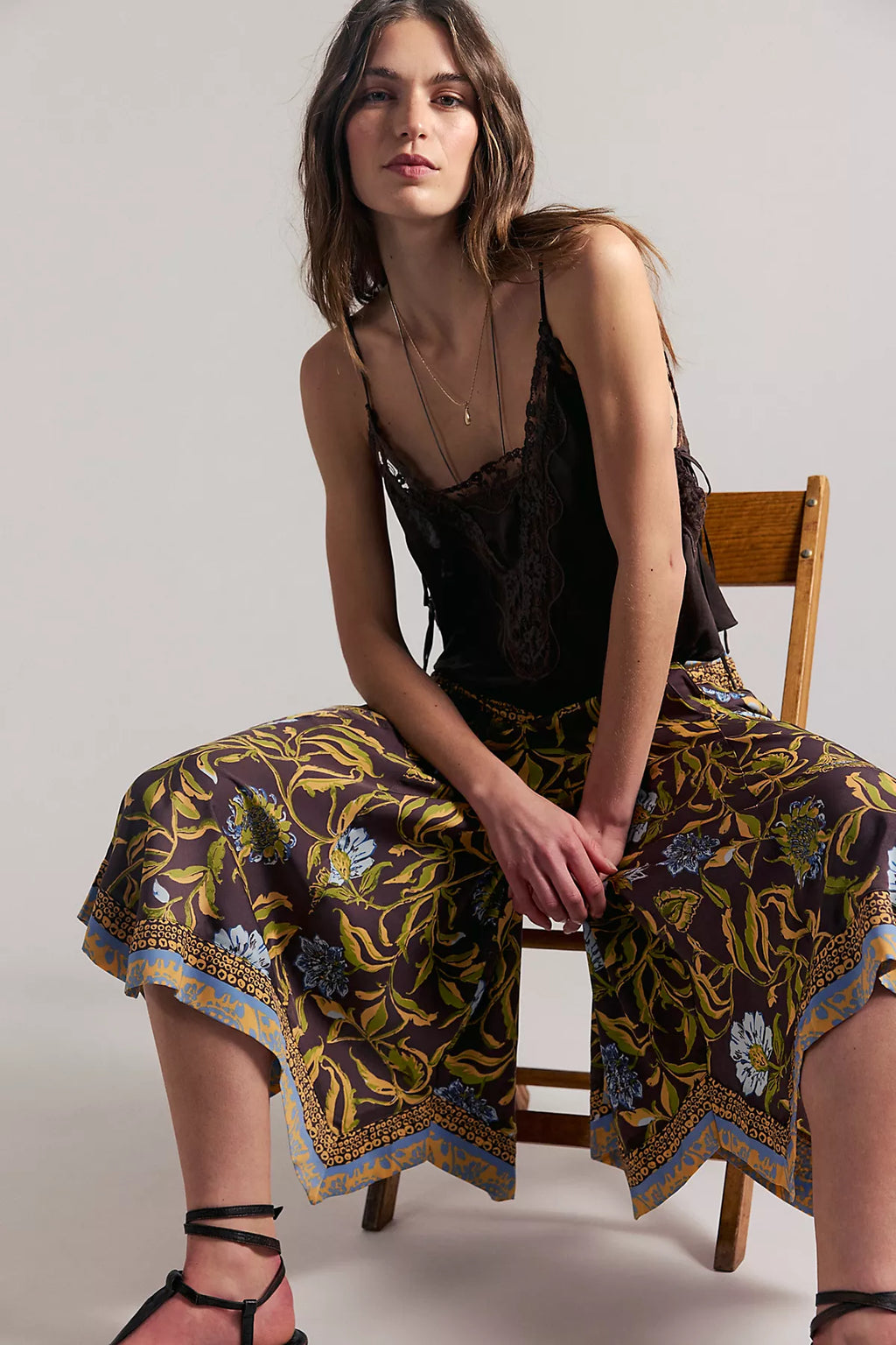 Sweet Reaction Pull-On Wide-Leg Crop Pants