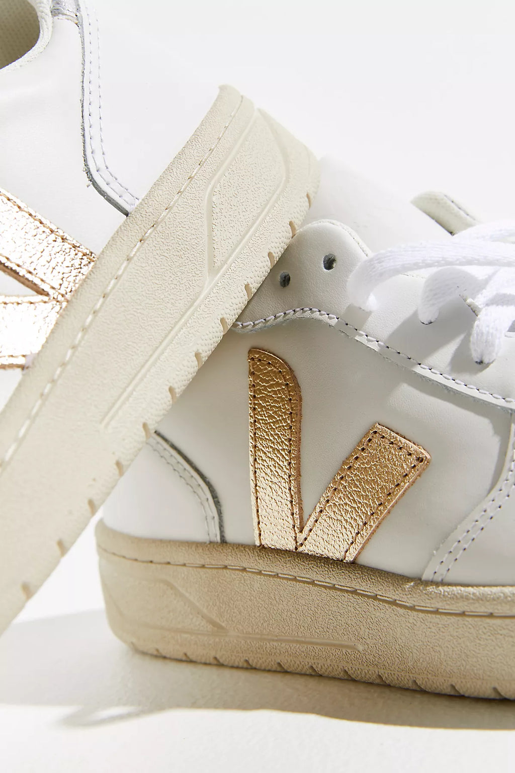 Veja V-10 Sneakers