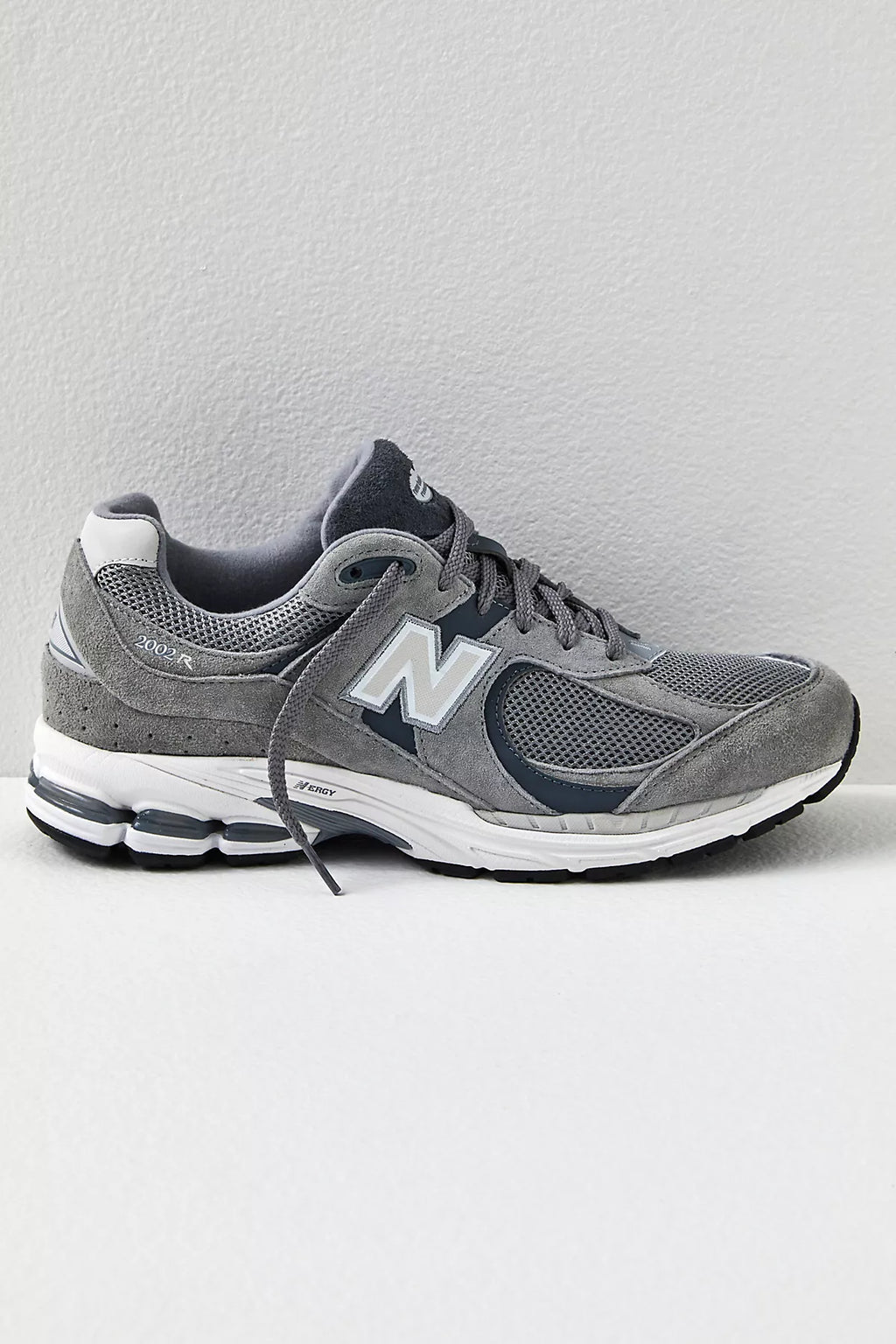 New Balance 2002r Sneakers