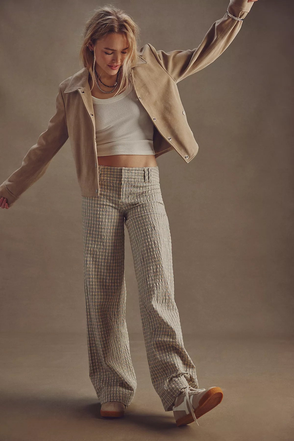 Time Flies Low-Rise Clean Trousers