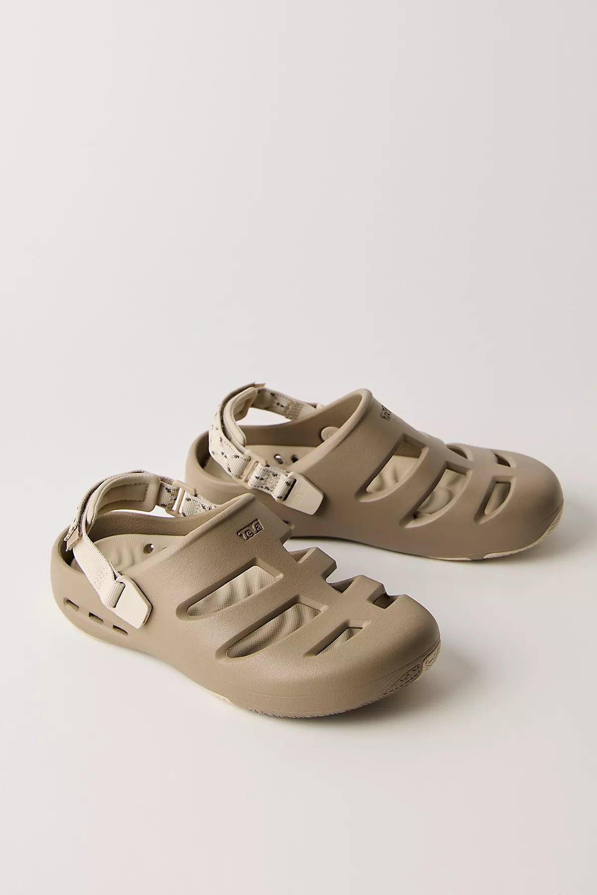 Teva ApreAqua Closed-Toe Water Mules